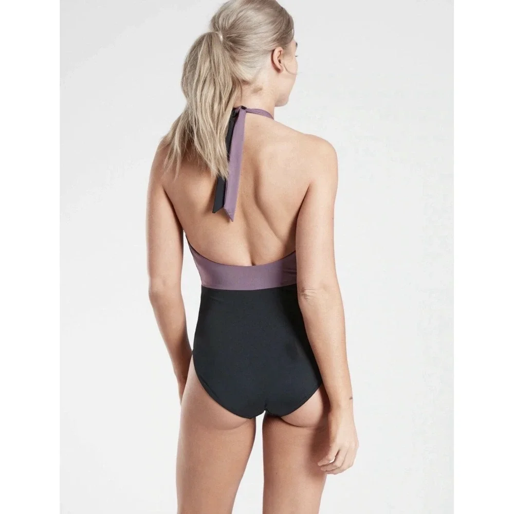 Athleta Asym Colorblock One‎ Piece Swimsuit Size Medium Active Swim Shelf Bra
